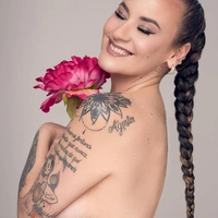 Nina25