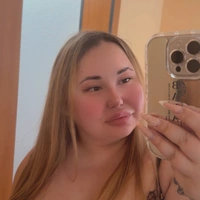 LaraLara1